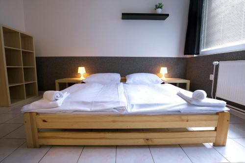 Hostel Seven Room Type - Double Room with Shared Bathroom