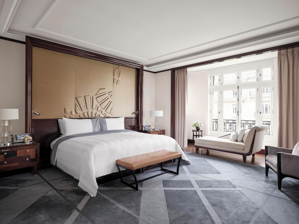 The Peninsula Paris Room Type - Grand Suite (Premier) The Peninsula Paris Room Type - Grand Suite (Premier)