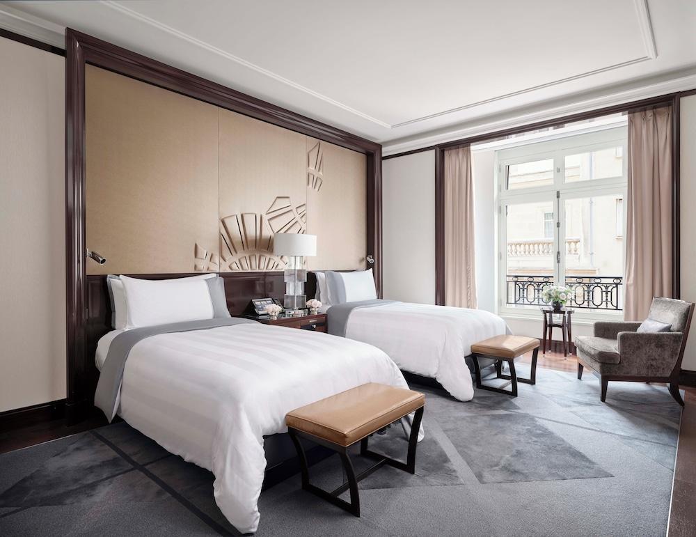 The Peninsula Paris Room Type - Deluxe Twin Room