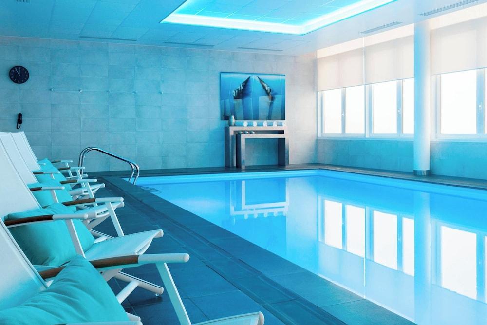 AC Hotel Paris Le Bourget Airport by Marriott - Tap to explore photos