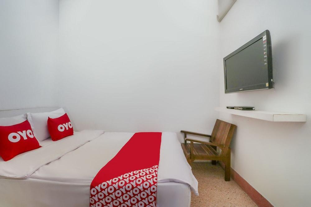 Bangkok Hub Hostel Room Type - Superior Double Room