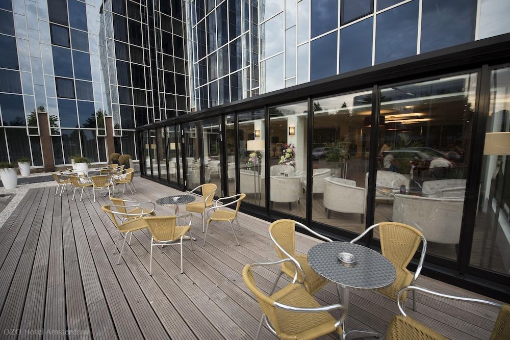 OZO Hotels Arena Amsterdam - Tap to explore photos