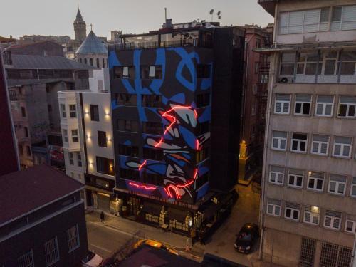 SuB Karakoy - Special Category - Tap to explore photos