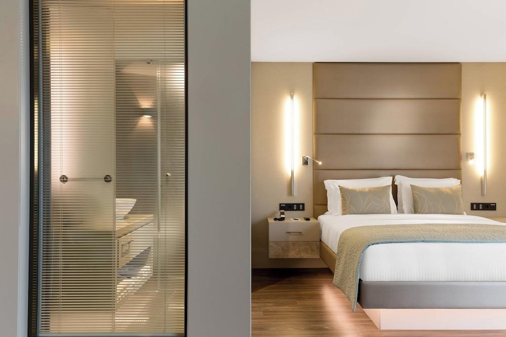 AC Hotel Istanbul Macka by Marriott Room Type - Junior Suite, 1 King Bed