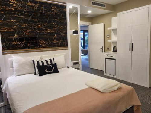 Mia Berre Hotels Room Type - Suite with Terrace