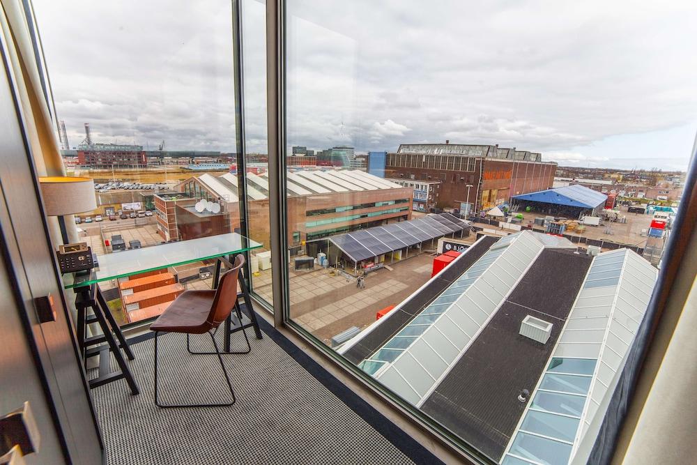 DoubleTree by Hilton Hotel Amsterdam - NDSM Wharf Room Type - Room, 1 Queen Bed, Non Smoking