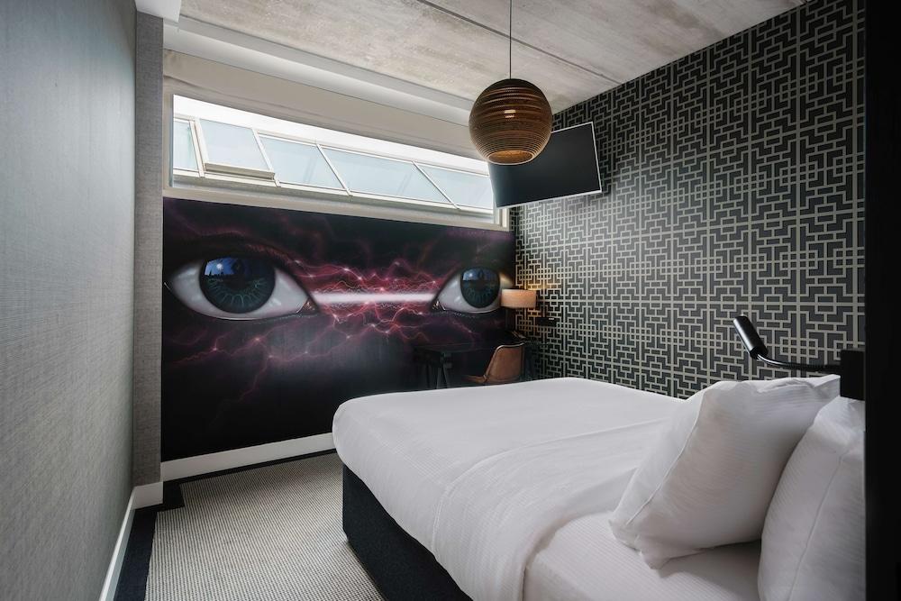 DoubleTree by Hilton Hotel Amsterdam - NDSM Wharf Room Type - Room, 1 Queen Bed