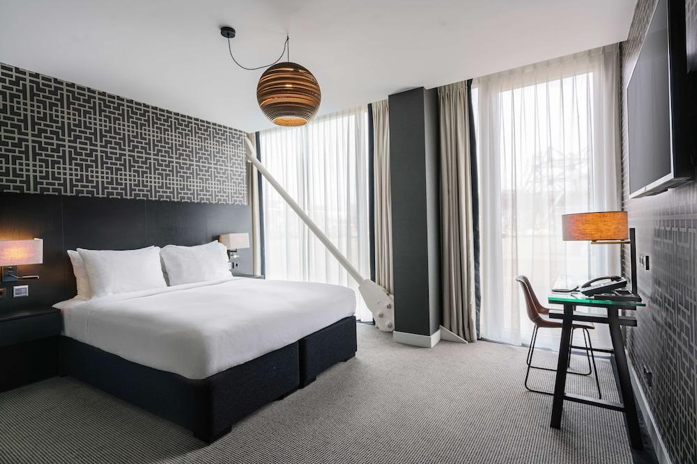 DoubleTree by Hilton Hotel Amsterdam - NDSM Wharf Room Type - Room, 1 Queen Bed, Accessible, Non Smoking