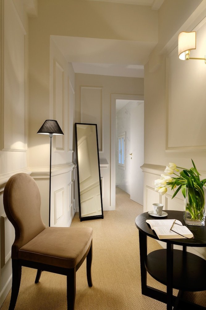 Splendor Suite Rome - Suites and Apartments Room Type - Classic Room