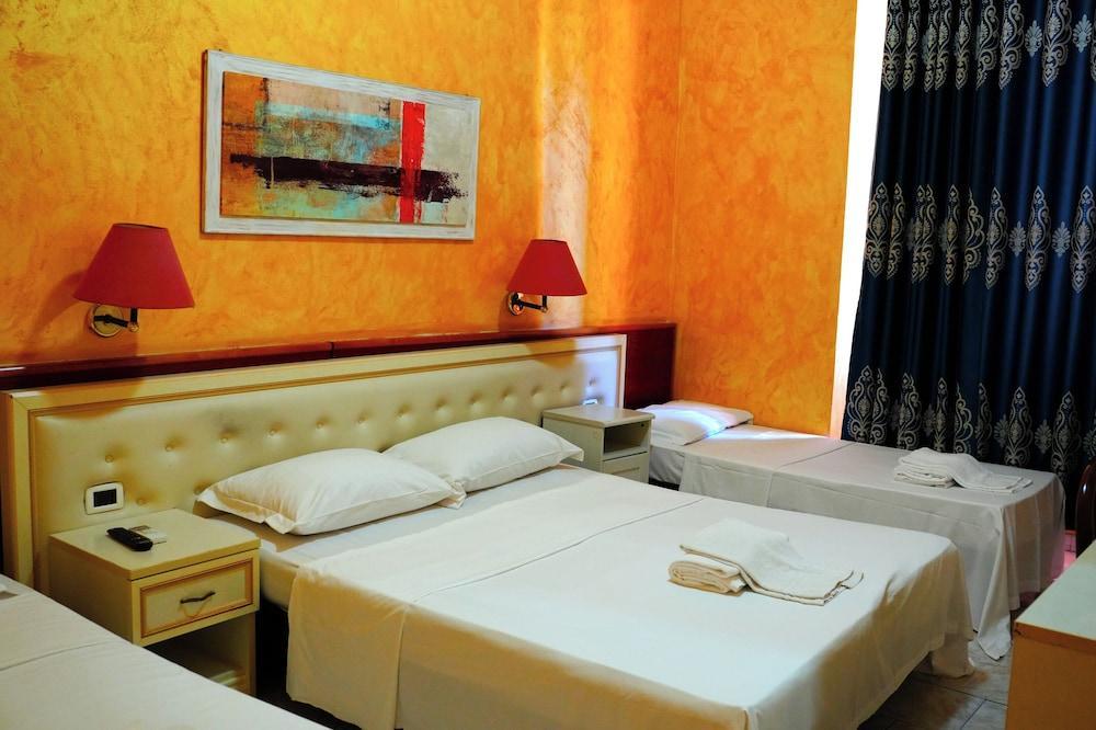 Ferrari Room Type - Triple Room Ferrari Room Type - Triple Room