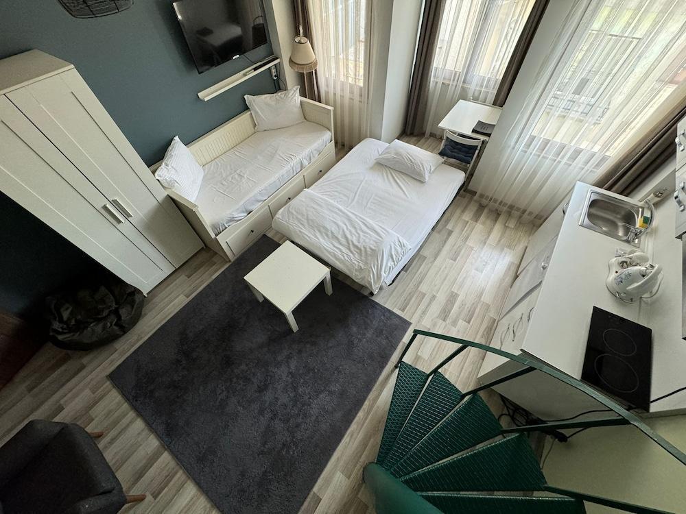 Istanbul HUB Flats Room Type - Family Duplex, 1 Bedroom, City View