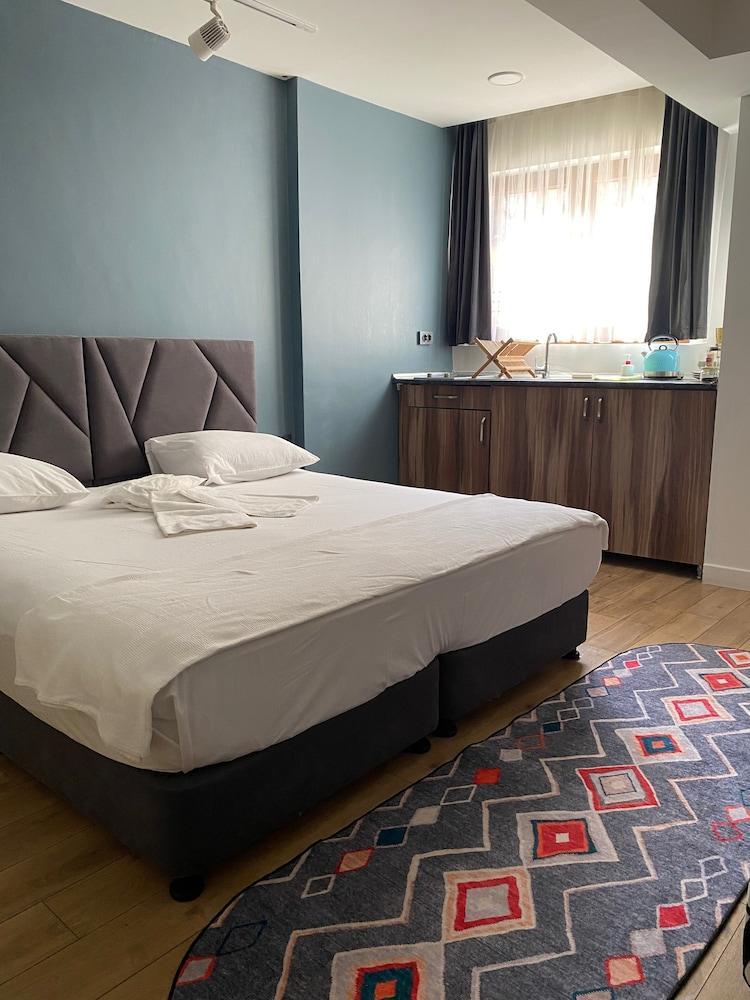 Istanbul HUB Flats Room Type - Economy Quadruple Room Istanbul HUB Flats Room Type - Economy Quadruple Room