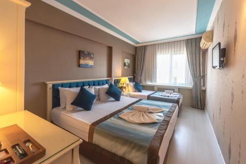 Viva Deluxe Hotel Room Type - Standard Triple Room Viva Deluxe Hotel Room Type - Standard Triple Room