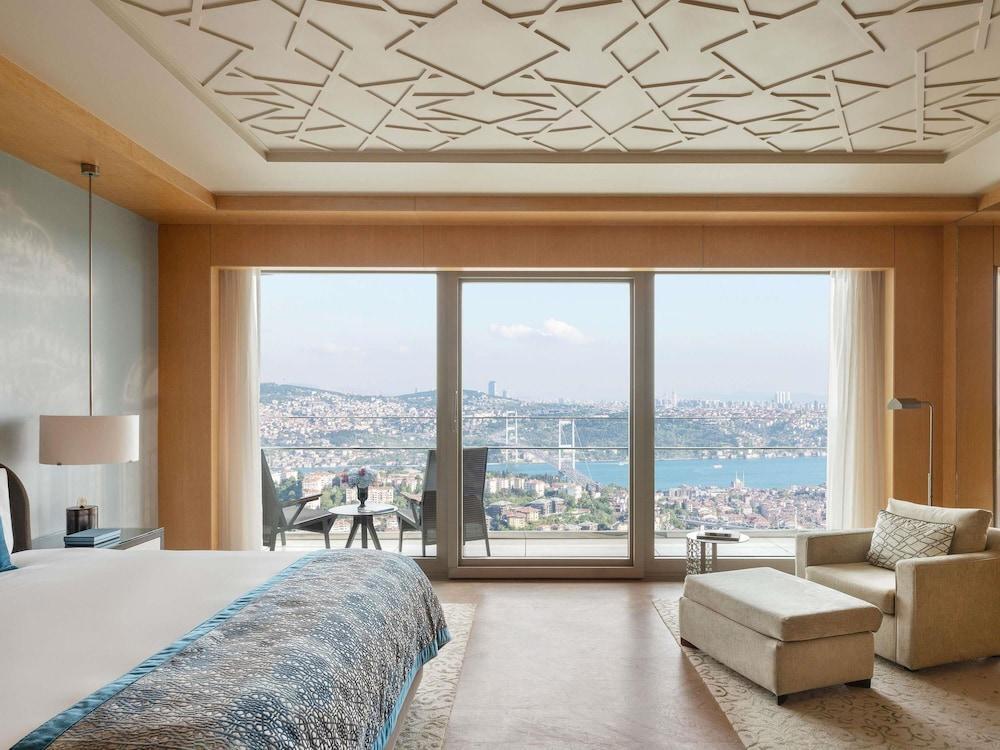 Raffles Istanbul Room Type - Deluxe Room, 1 King Bed (Bosphorus)