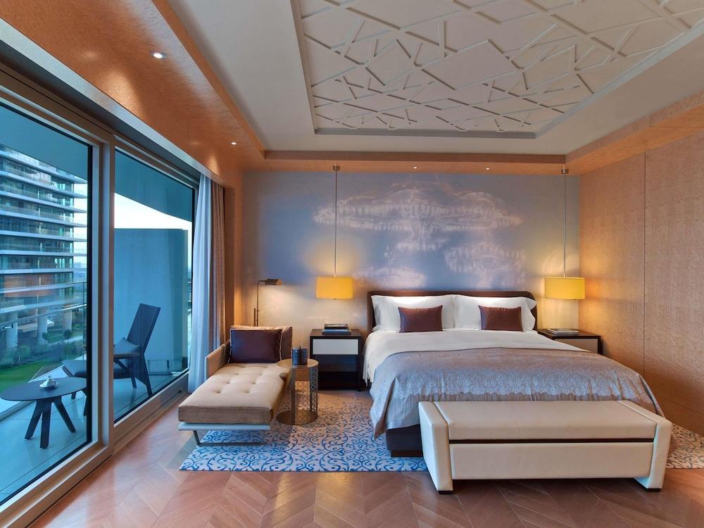 Raffles Istanbul Room Type - Premier Room, 1 King Bed