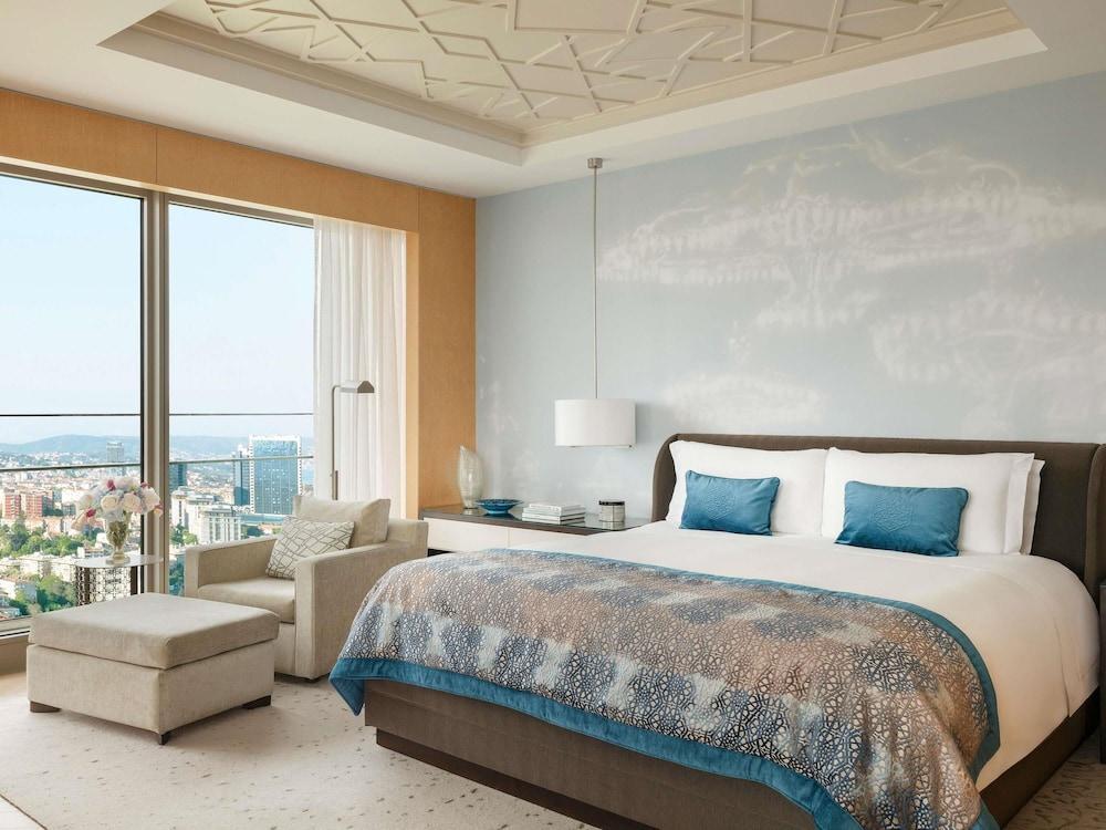 Raffles Istanbul Room Type - Deluxe Room, 1 King Bed (City)