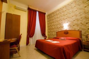 Hotel Cherubini