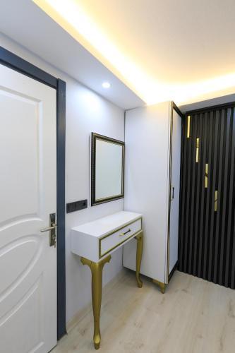 Istanbul Hotel & Guesthouse - Tap to explore photos