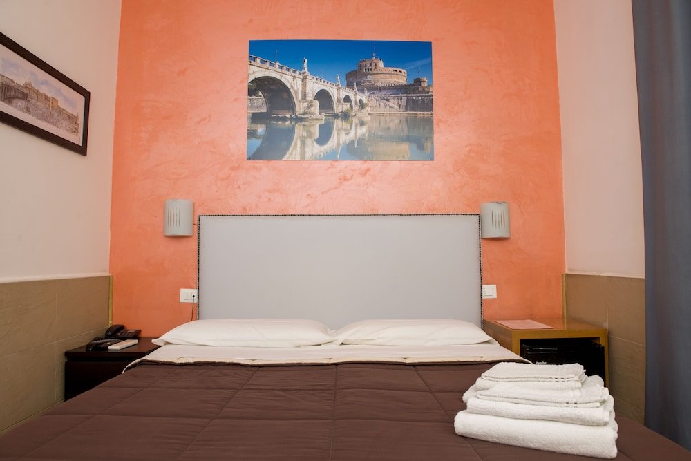 San Peter Rome B&B Room Type - Standard Triple Room