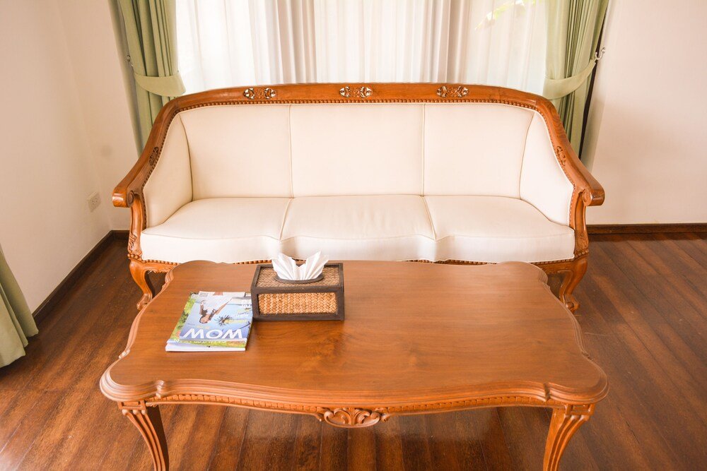 Farmer's Boutique Resort - Tap to explore photos