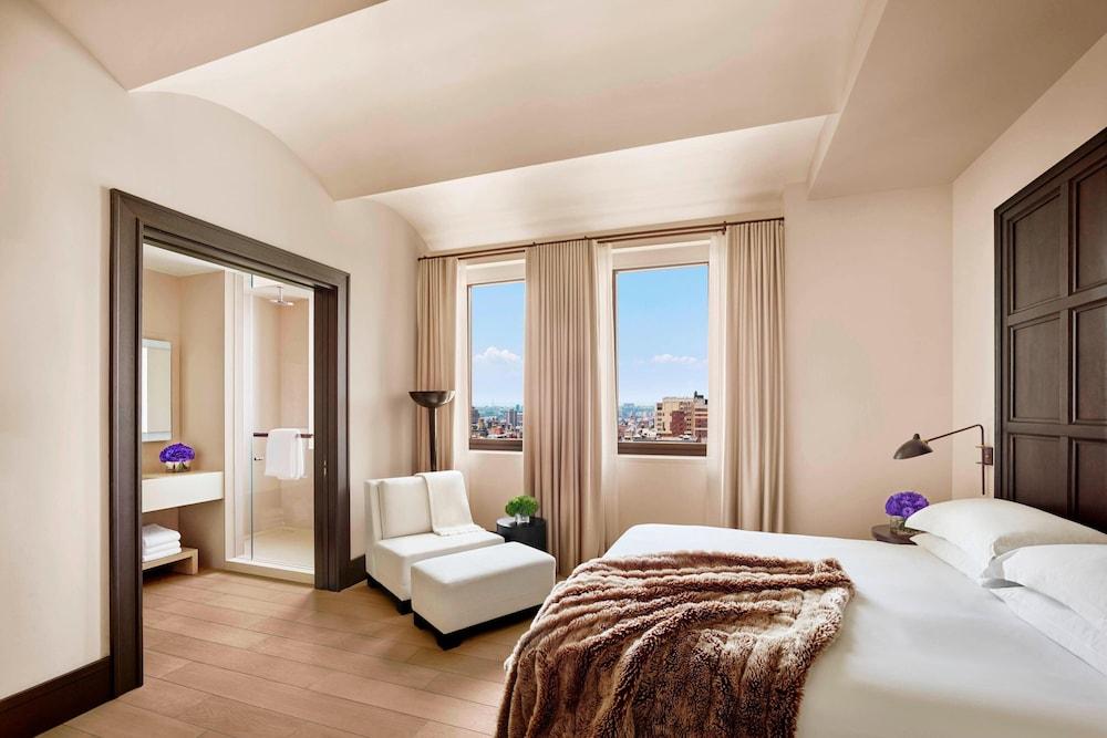The New York EDITION by Marriott Room Type - Deluxe Room, 1 King Bed (View) The New York EDITION by Marriott Room Type - Deluxe Room, 1 King Bed (View)
