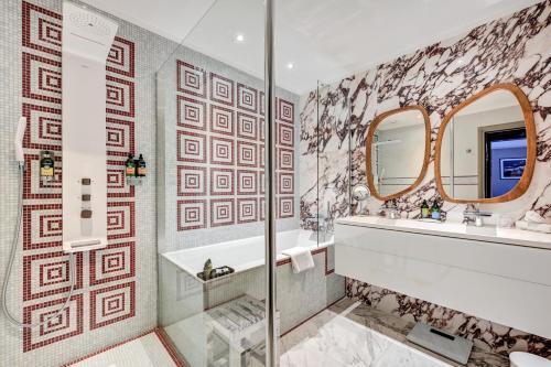 The One Alma Paris Room Type - Deluxe Double Room