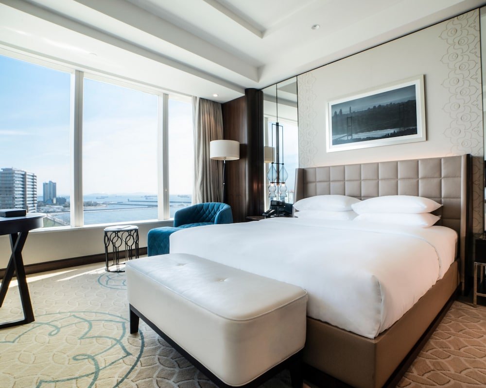 Hyatt Regency Istanbul Atak Room Type - 1 King Bed with Sea View and Club Access Hyatt Regency Istanbul Atak Room Type - 1 King Bed with Sea View and Club Access