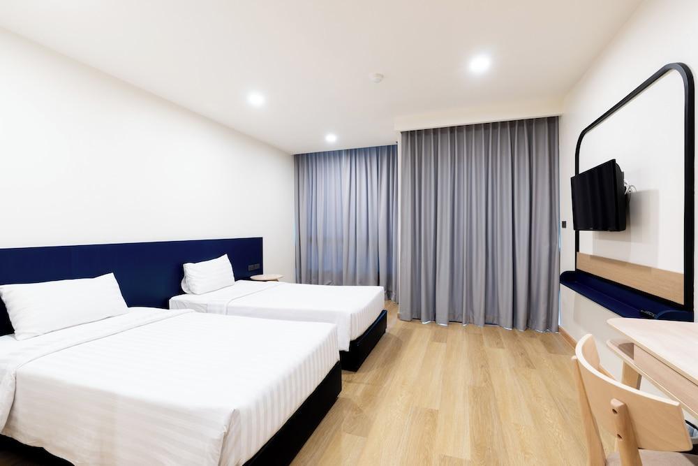 CA Hotel and Residence Phuket Room Type - Deluxe Twin Room