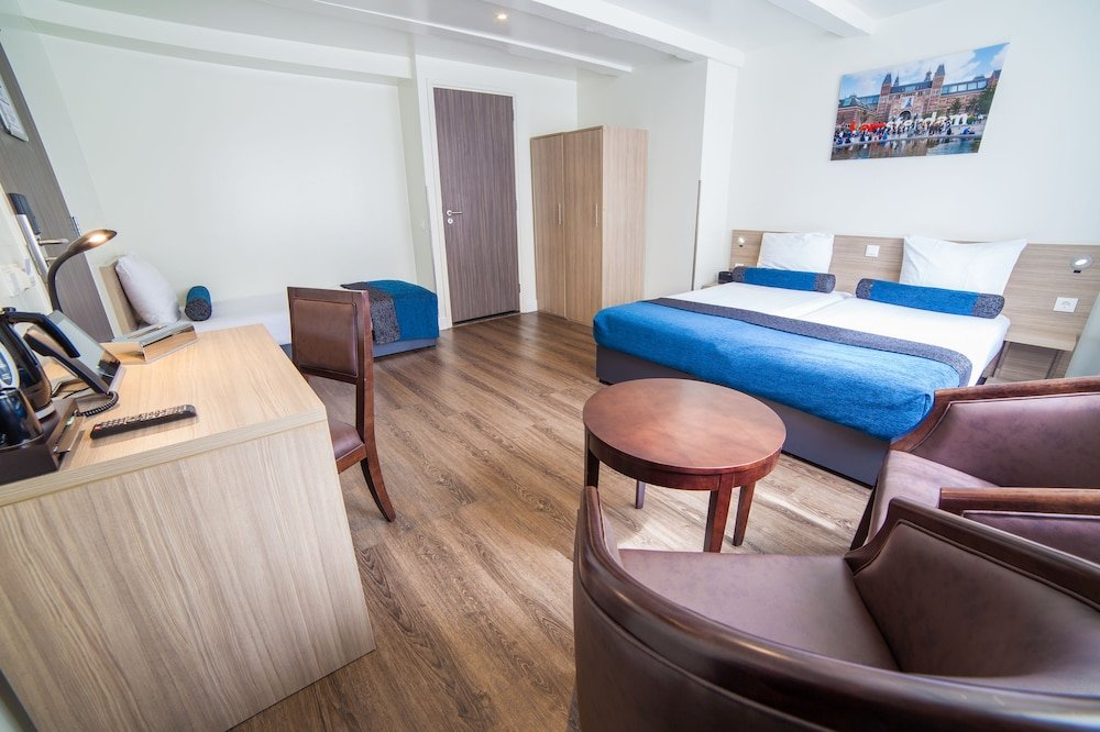 Hotel Library Amsterdam Room Type - Triple Room