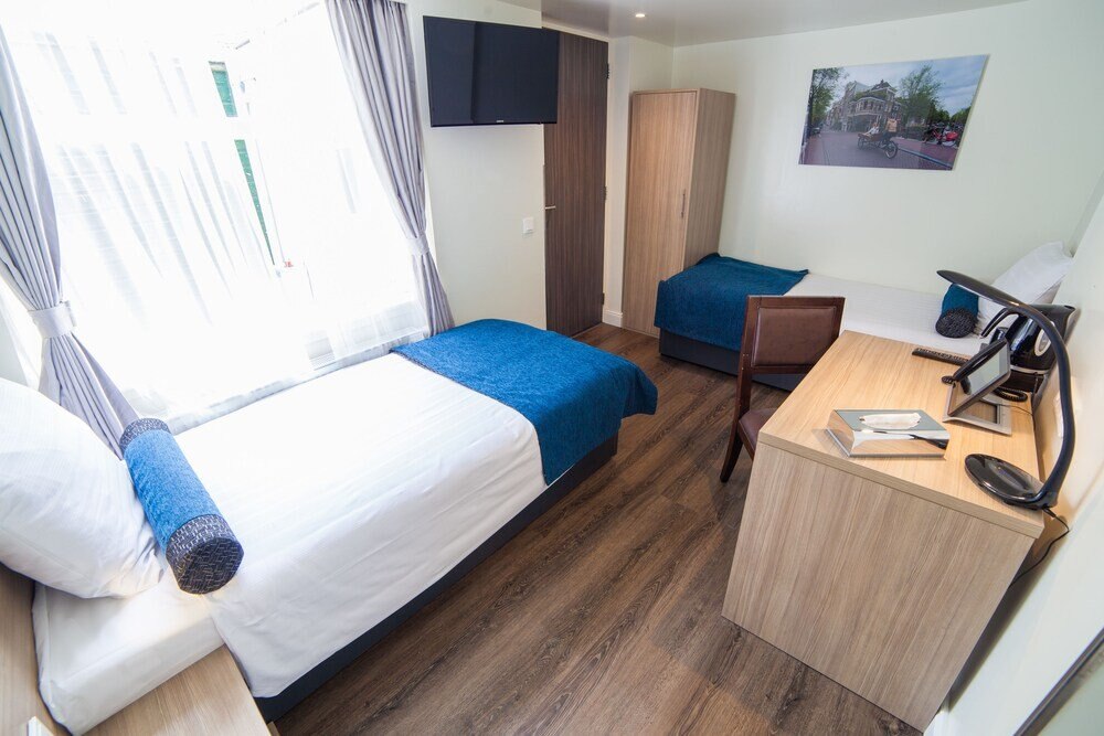 Hotel Library Amsterdam Room Type - Standard Twin Room