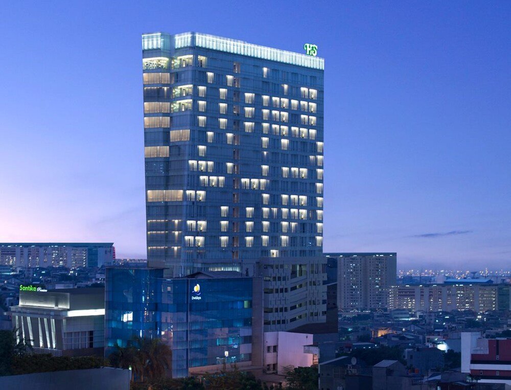 Hotel Santika Premiere Hayam Wuruk - Tap to explore photos