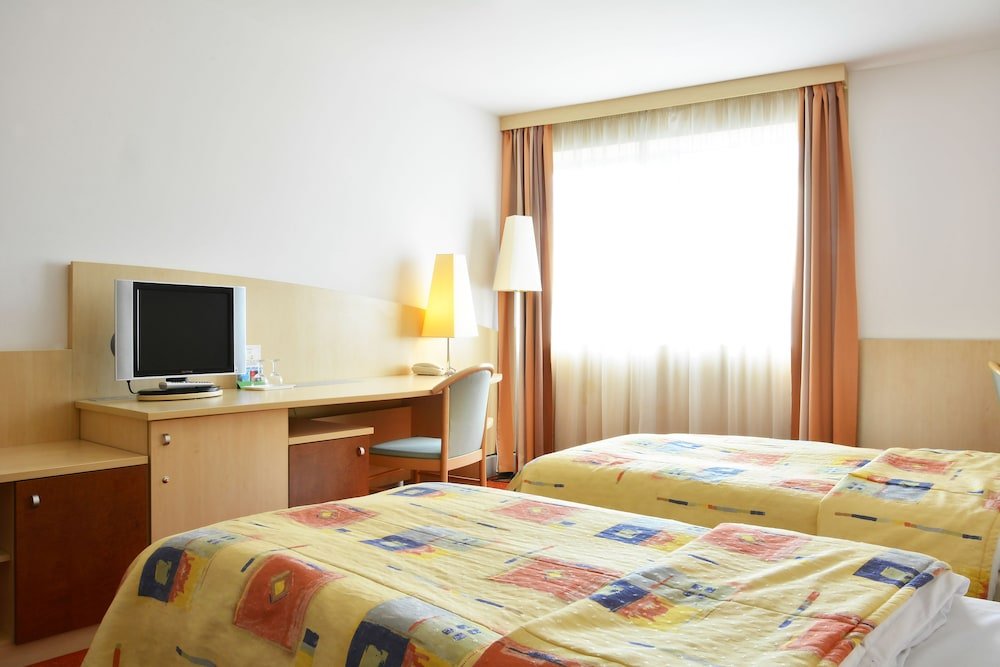 Hotel Artemis Room Type - Standard Double or Twin Room