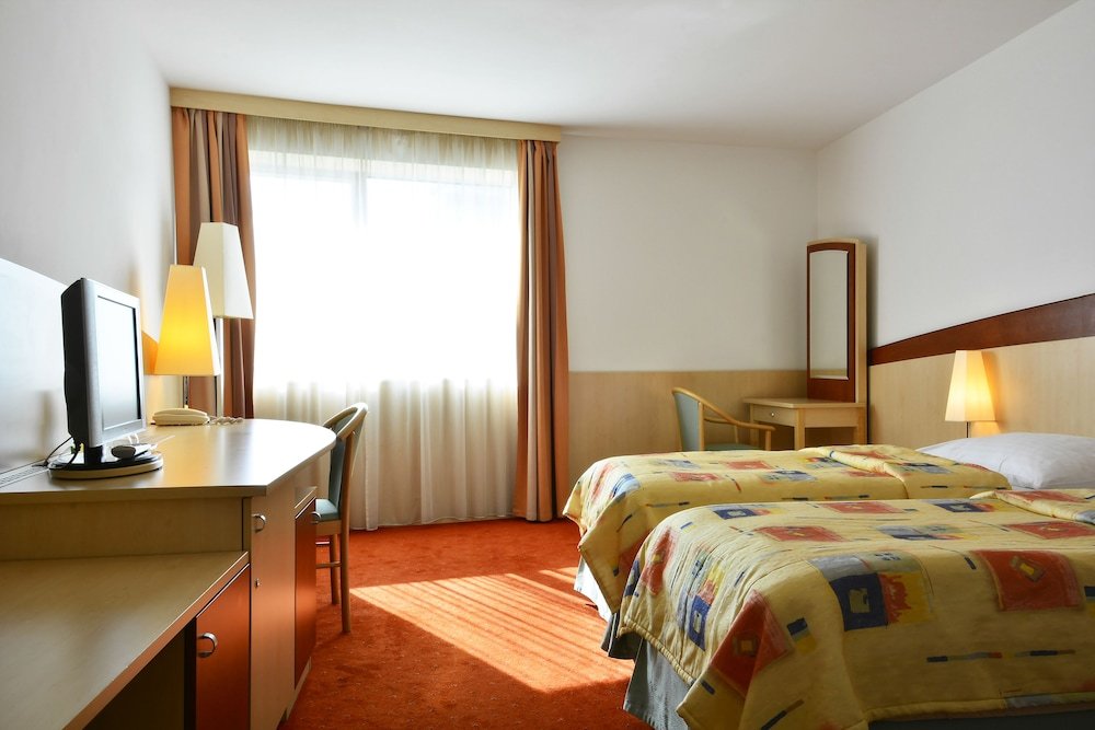 Hotel Artemis Room Type - Standard Triple Room
