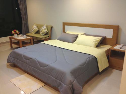 iPREMIUM Sukhumvit 81 - Tap to explore photos