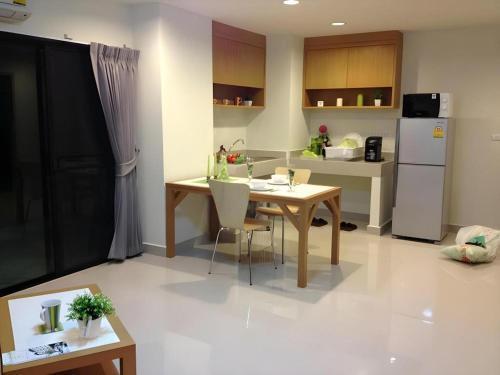 iPREMIUM Sukhumvit 81 - Tap to explore photos
