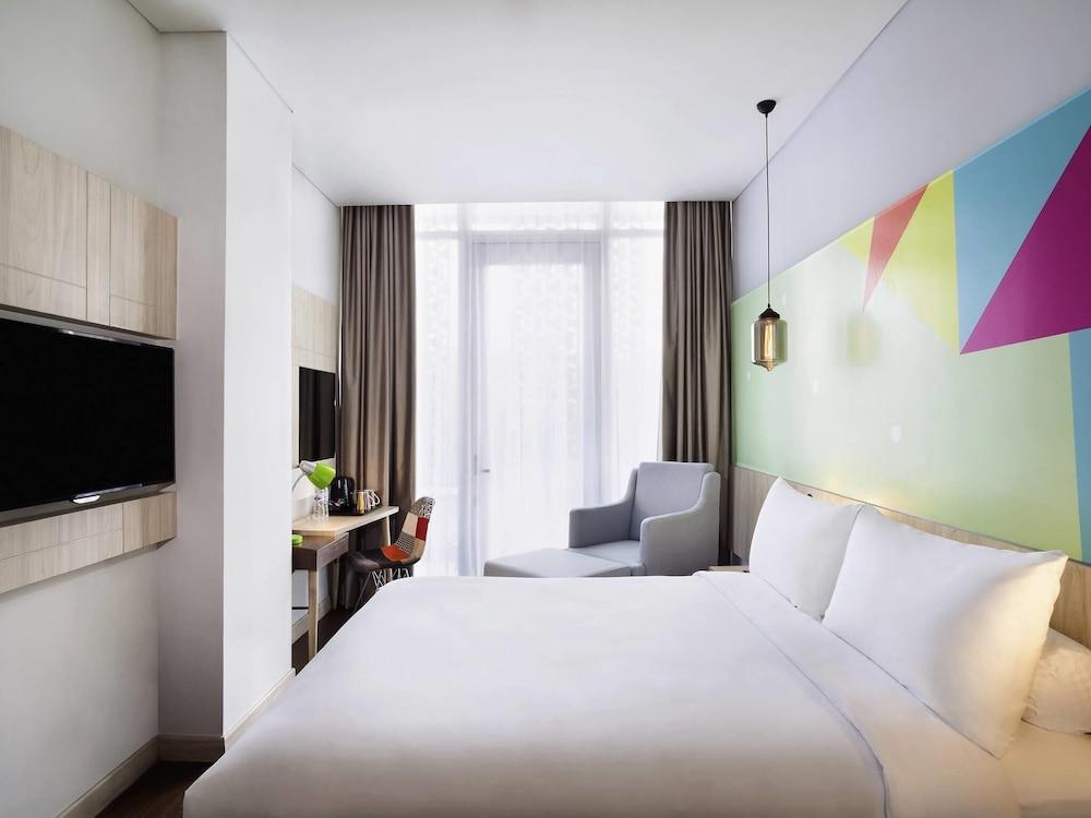 Ibis Styles Jakarta Sunter Room Type - Superior Room, Balcony