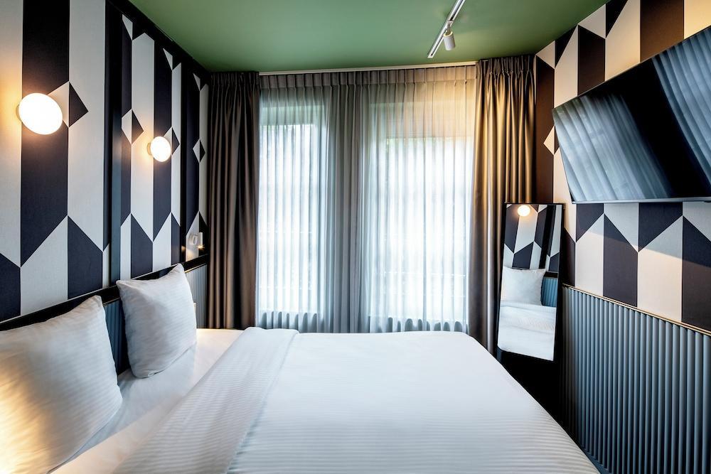Hotel Tourist Inn Room Type - Standard Room, 1 Double Bed