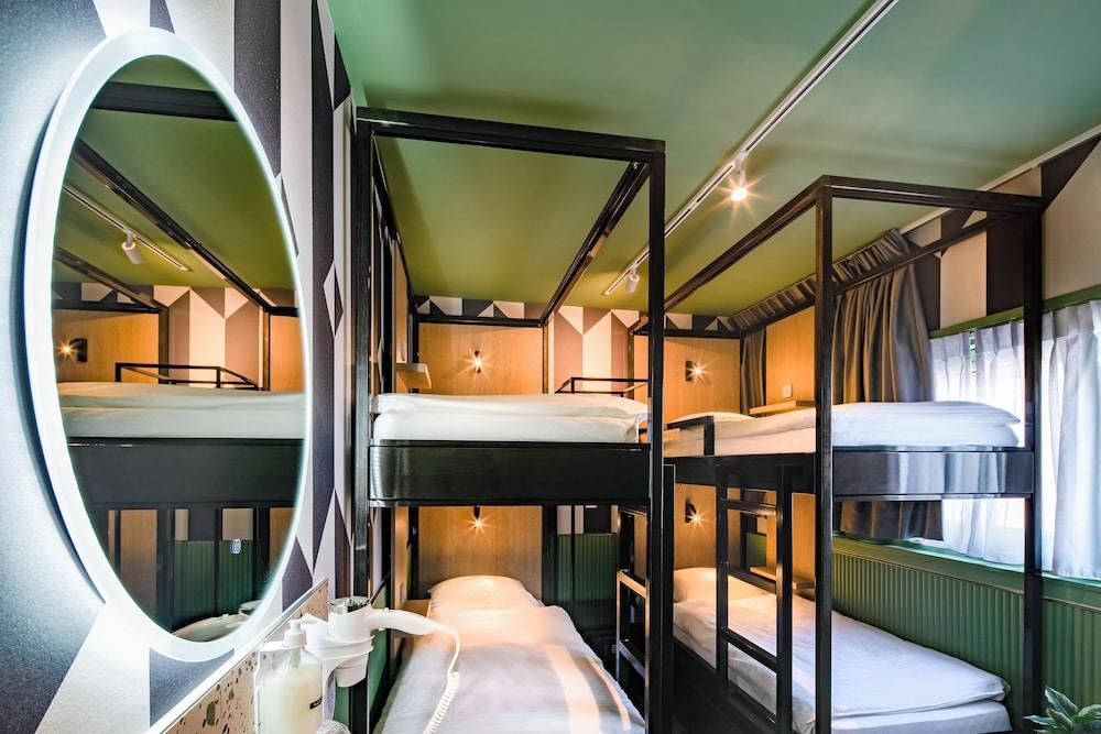 Hotel Tourist Inn Room Type - Quadruple Room, Private Bathroom