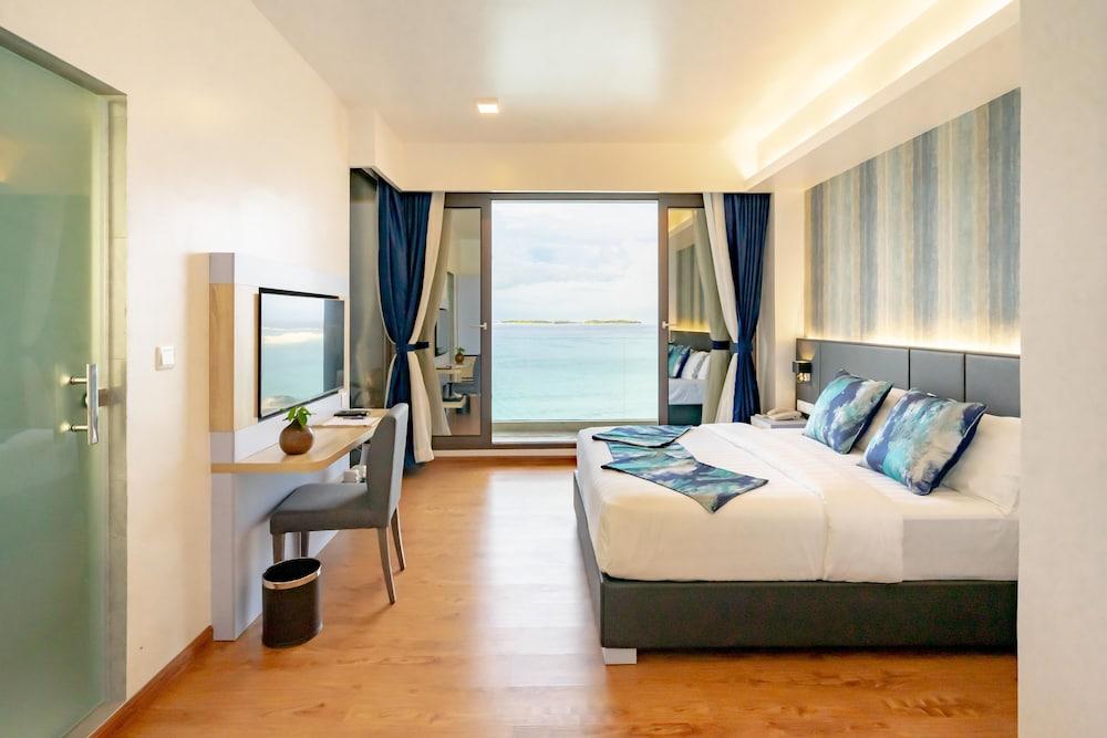 Arena Beach Hotel Room Type - Premium Double Room with Balcony and Seaview