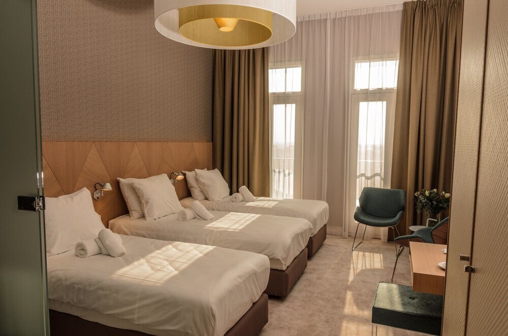 Amadi Panorama Hotel Room Type - Deluxe Triple Room, 3 Twin Beds Amadi Panorama Hotel Room Type - Deluxe Triple Room, 3 Twin Beds