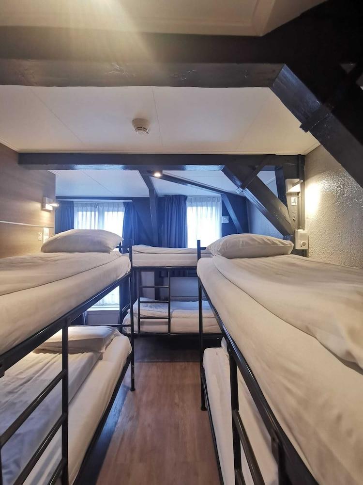 Hotel Jesse - Tap to explore photos