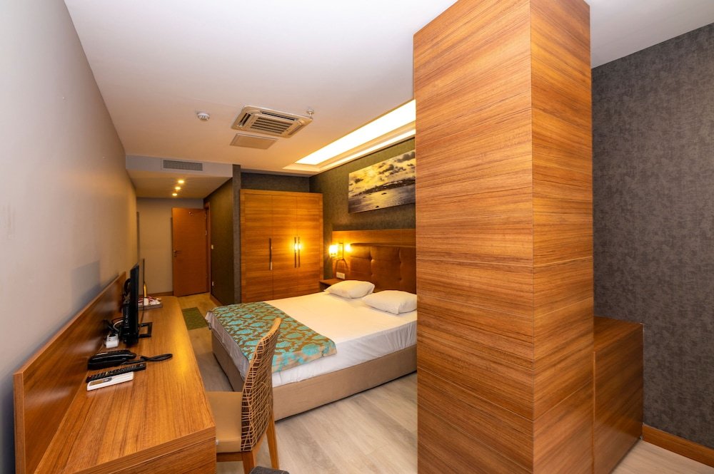 Grand Palace Hotel Room Type - Deluxe Double Room