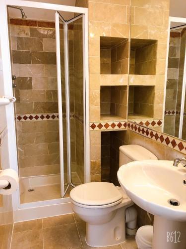 Brompton Hotel Room Type - Standard Triple Room Brompton Hotel Room Type - Standard Triple Room