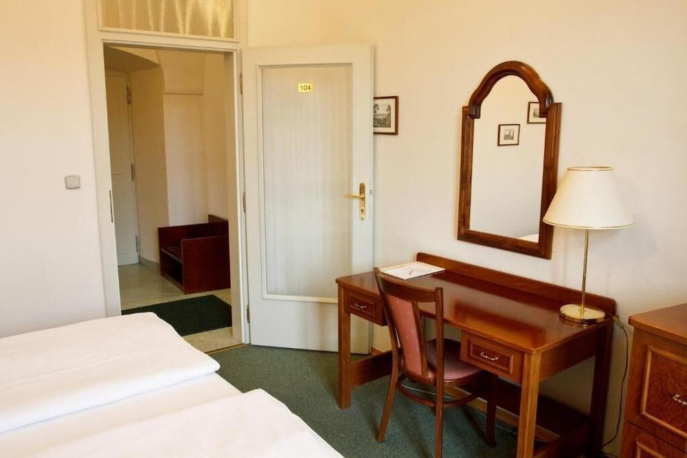 Hotel Adalbert Room Type - Family Room