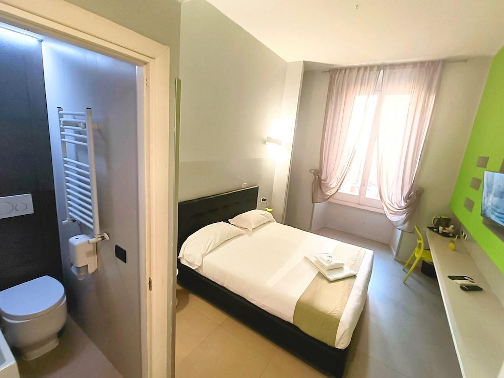 Manin Suites Room Type - Economy Double Room