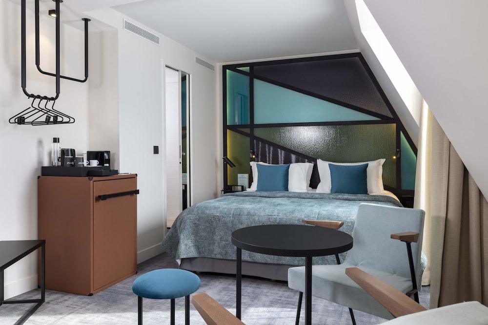 Le 12 Hotel Room Type - Double or Twin Room (Prestige)