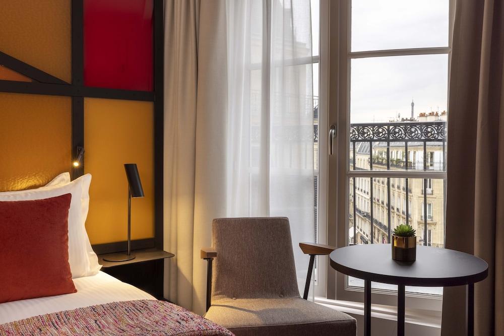 Le 12 Hotel Room Type - Prestige Balcony Room