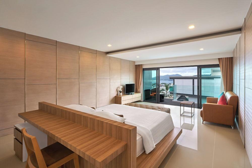 Patong Bay Hill Resort Room Type - Premier Suite