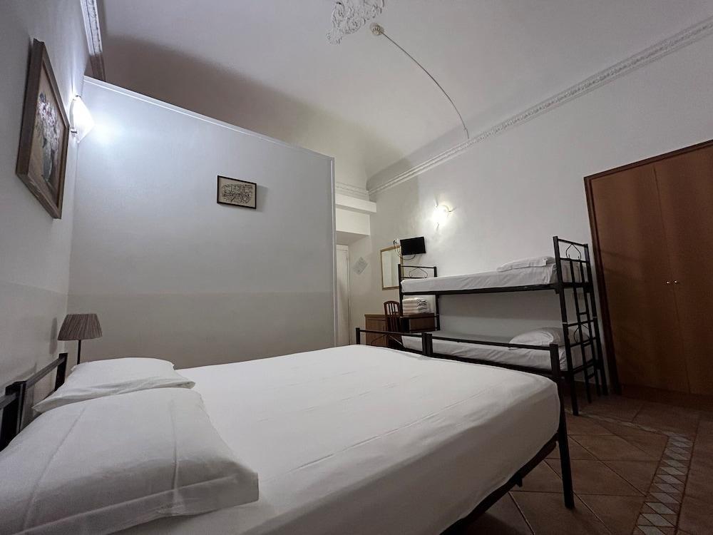 Hotel Il Papavero Room Type - Quadruple Room