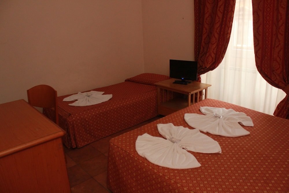 Hotel Il Papavero Room Type - Triple Room